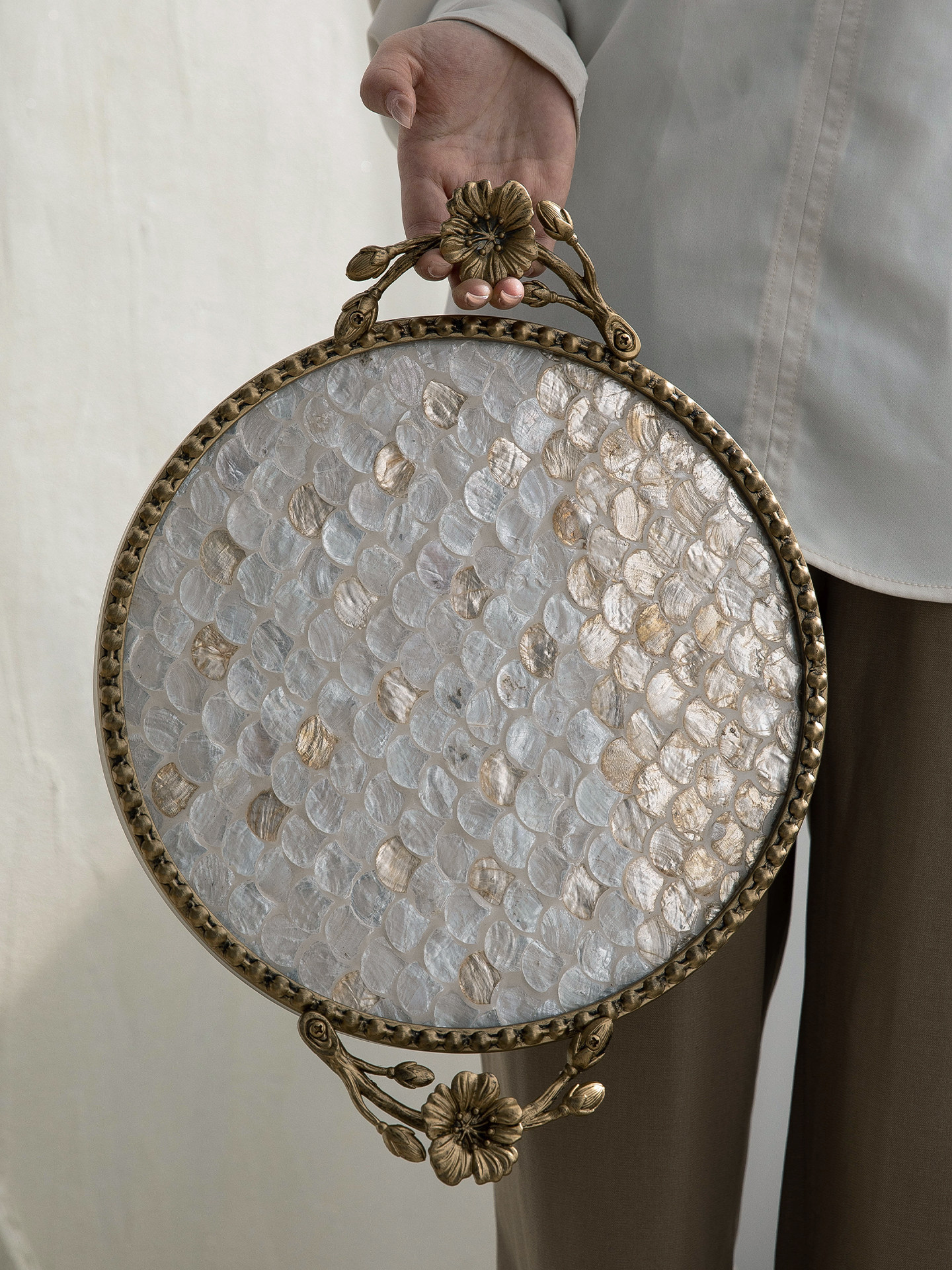Retro light luxury shell decor - огляд і ціна Luxury Skincare Tray