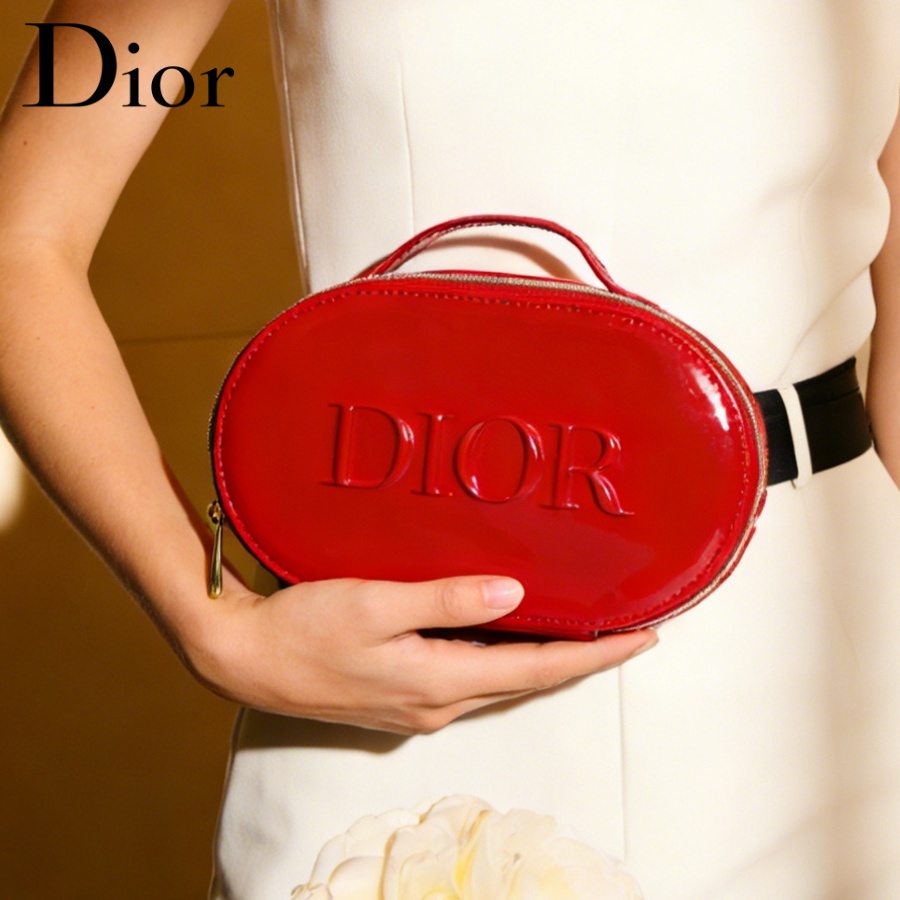 Dior’s Bag Red Cosmetic Bag Lu - огляд і ціна Luxury Skincare Samples